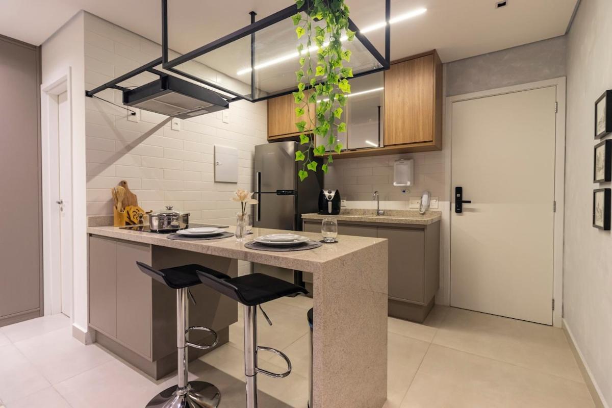 Ap 12º Andar, Proximo De Cgh E Vaga Com Manobrista Apartamento *